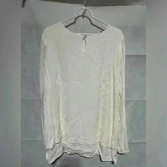 J. JILL Long Sleeve Layered Hem Cream Blouse Top Shirt Sz L Keyhole Back NWOT - Picture 2 of 5